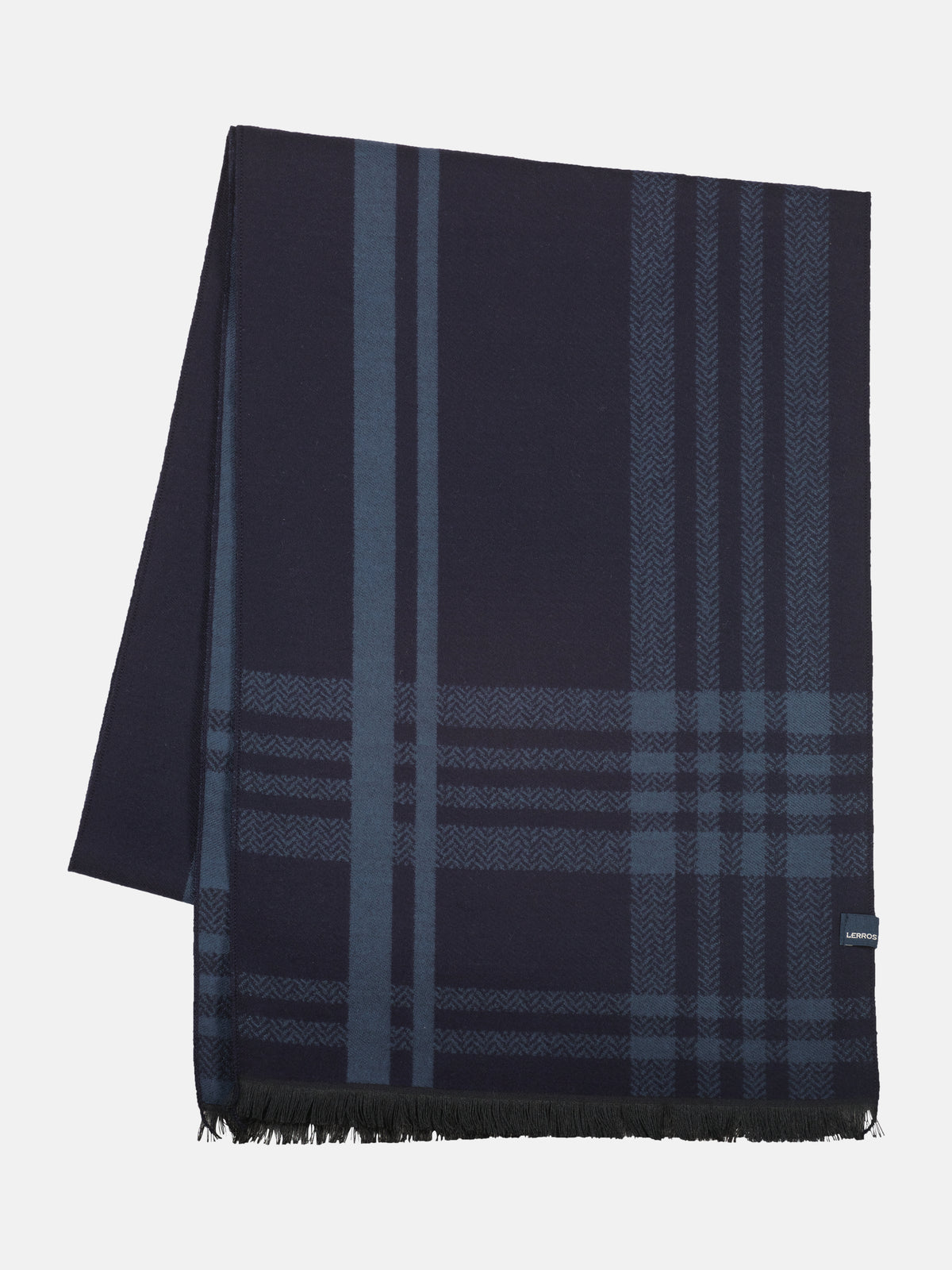 Woven, warming scarf with a check pattern