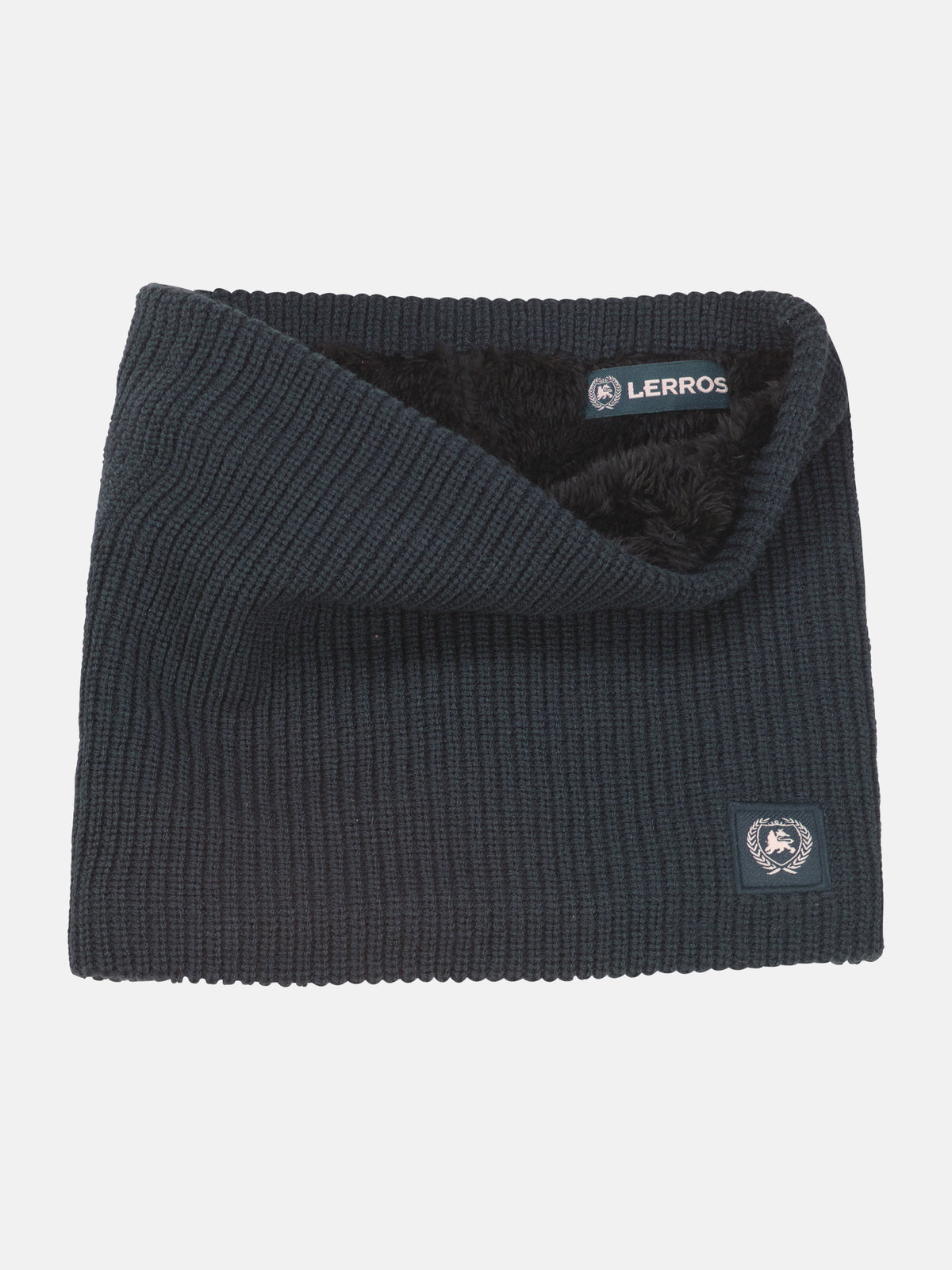 Comfortable loop scarf made of durable knit fabric