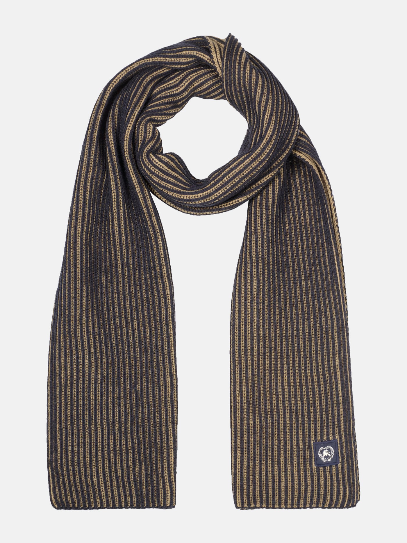 Flexibler und weicher Strickschal aus Mischgewebe