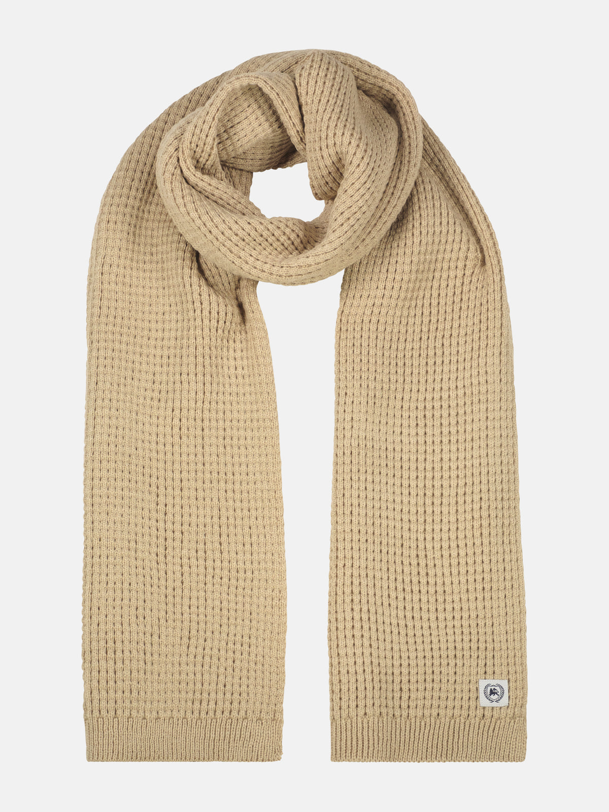 Knitted scarf made of warming synthetic fiber with a flexible structure