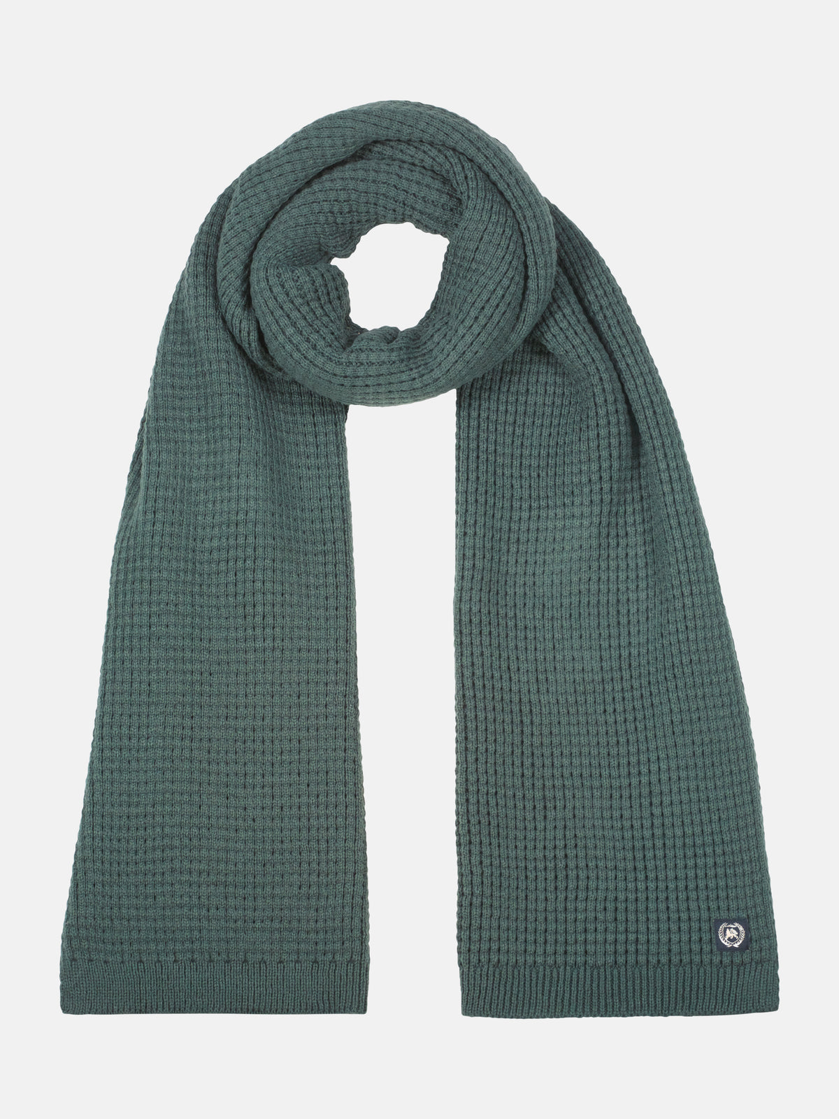 Knitted scarf made of warming synthetic fiber with a flexible structure