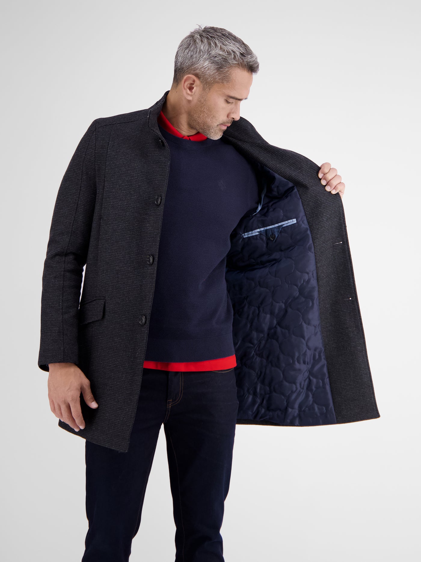 Stand-up collar coat from LRS