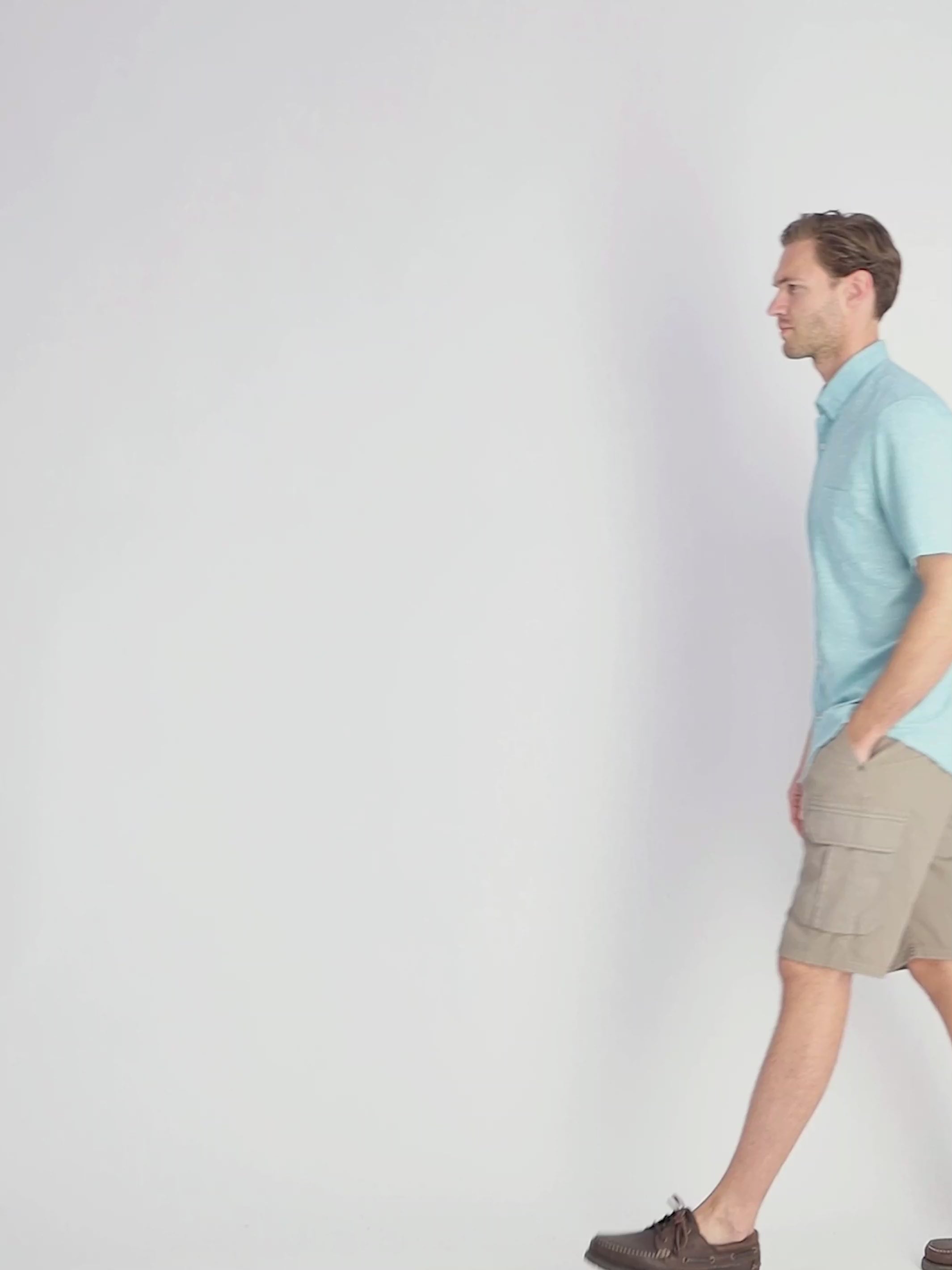 Short-sleeved shirt, plain-coloured, made from an easy-care material blend