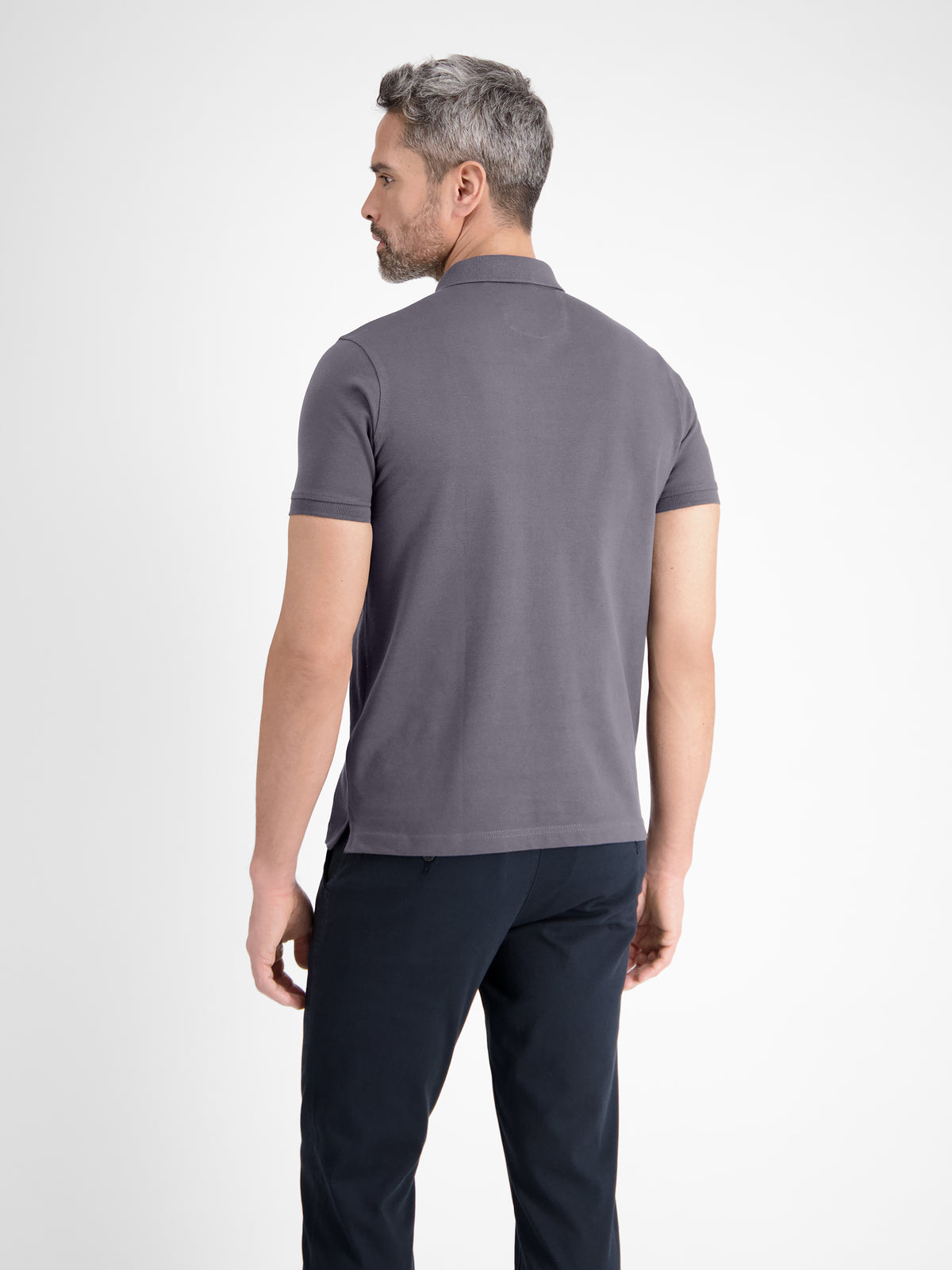 Basic Herren Poloshirt in klassischer Passform und Piquéqualität - LERROS