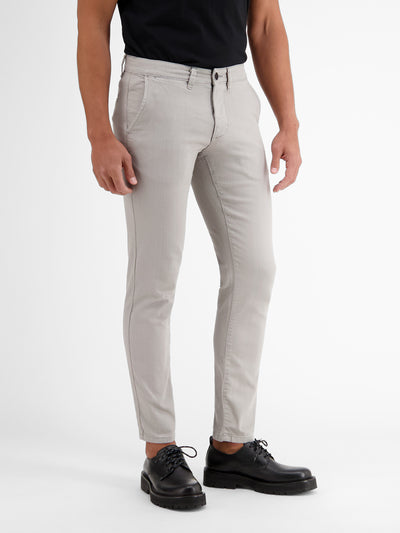 Chinos with stretch, narrow cut