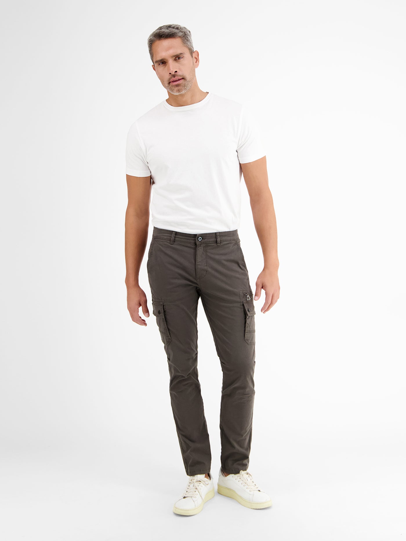 Cargo pants in a narrow, straight fit