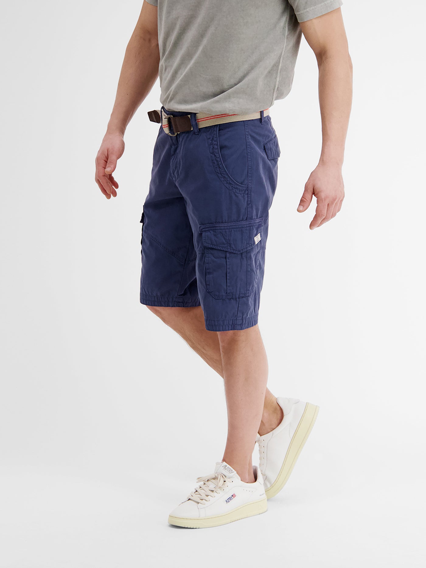 Cargo Bermuda shorts with belt