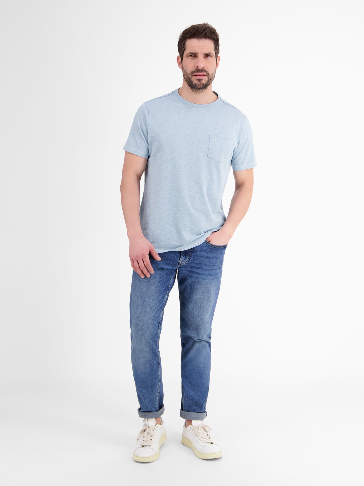 Structured shirt with O-neck