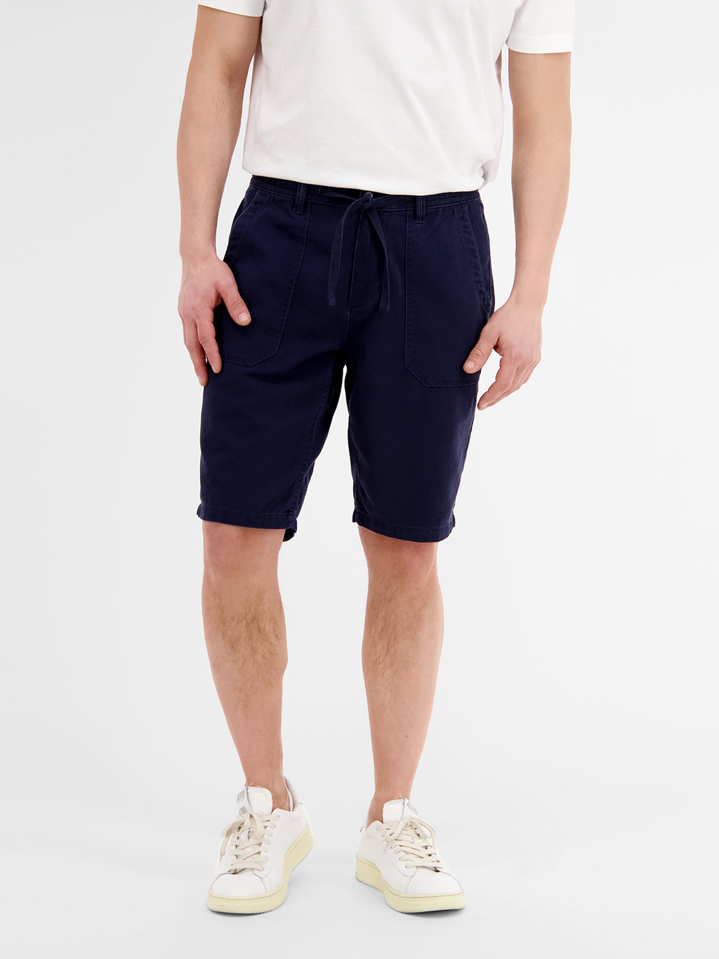 Summery shorts with drawstring