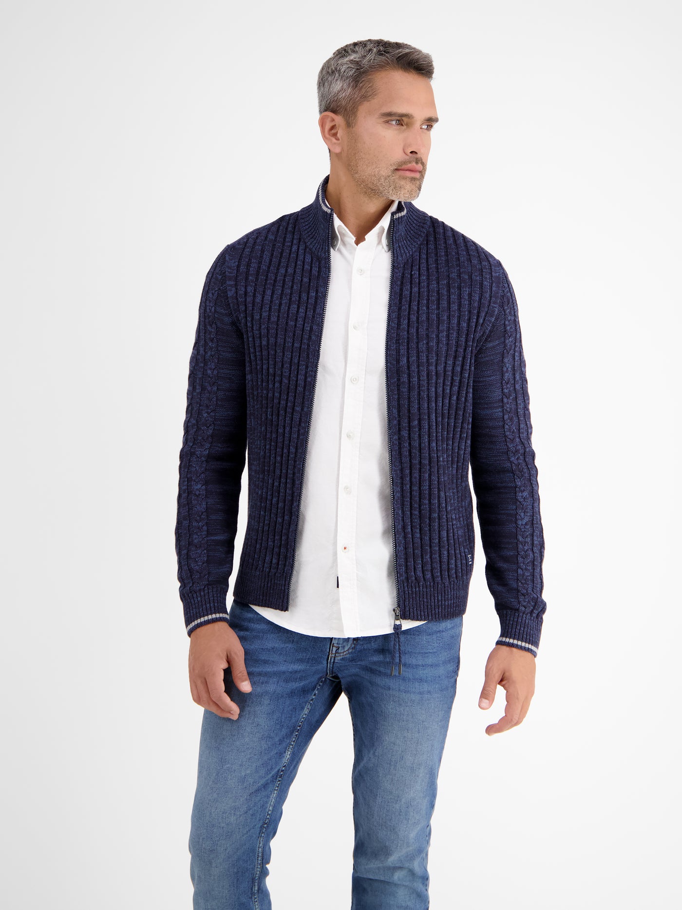Cardigan, wide ribbed with stand-up collar