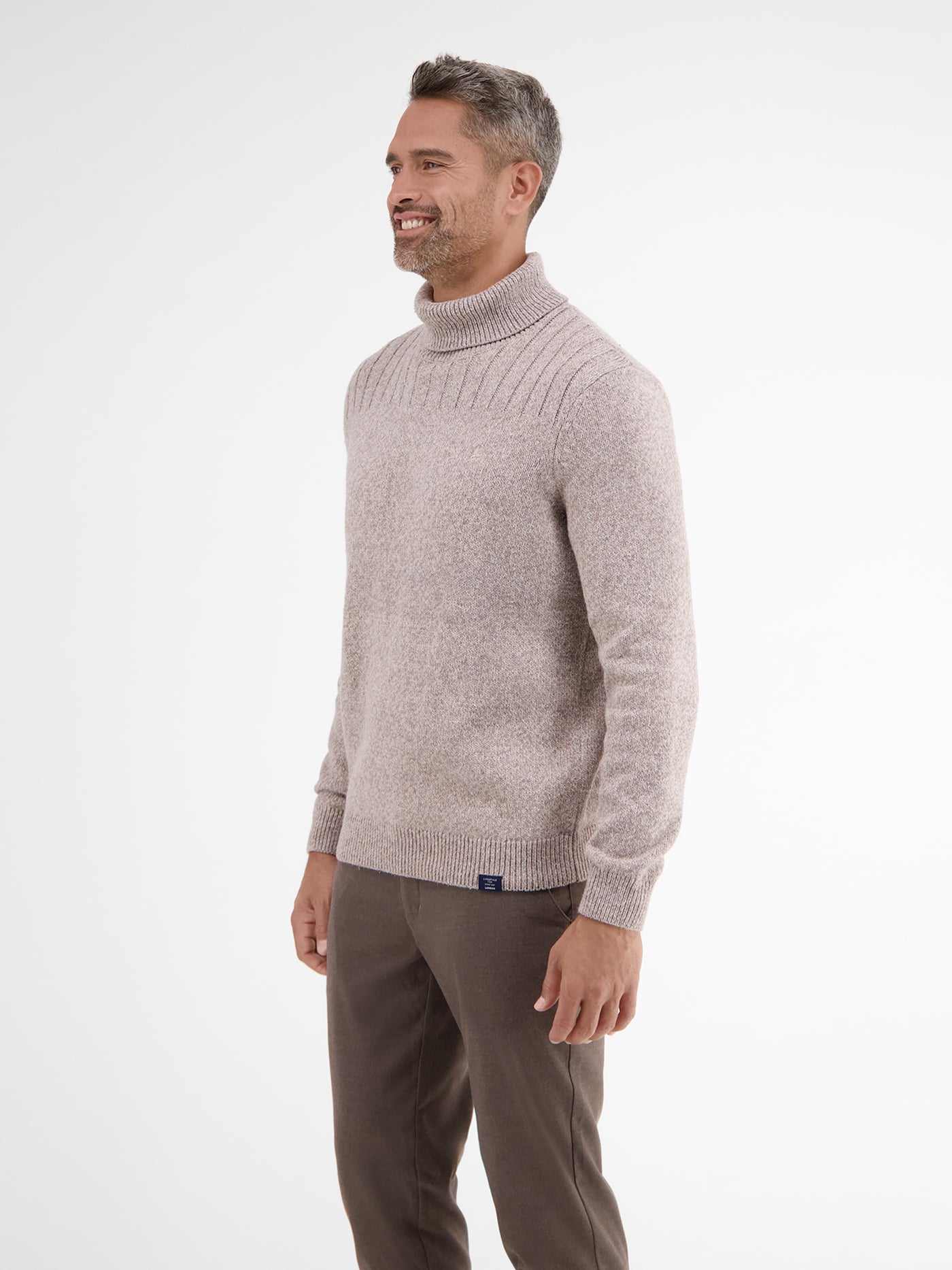 Turtleneck knit with a salt and pepper look