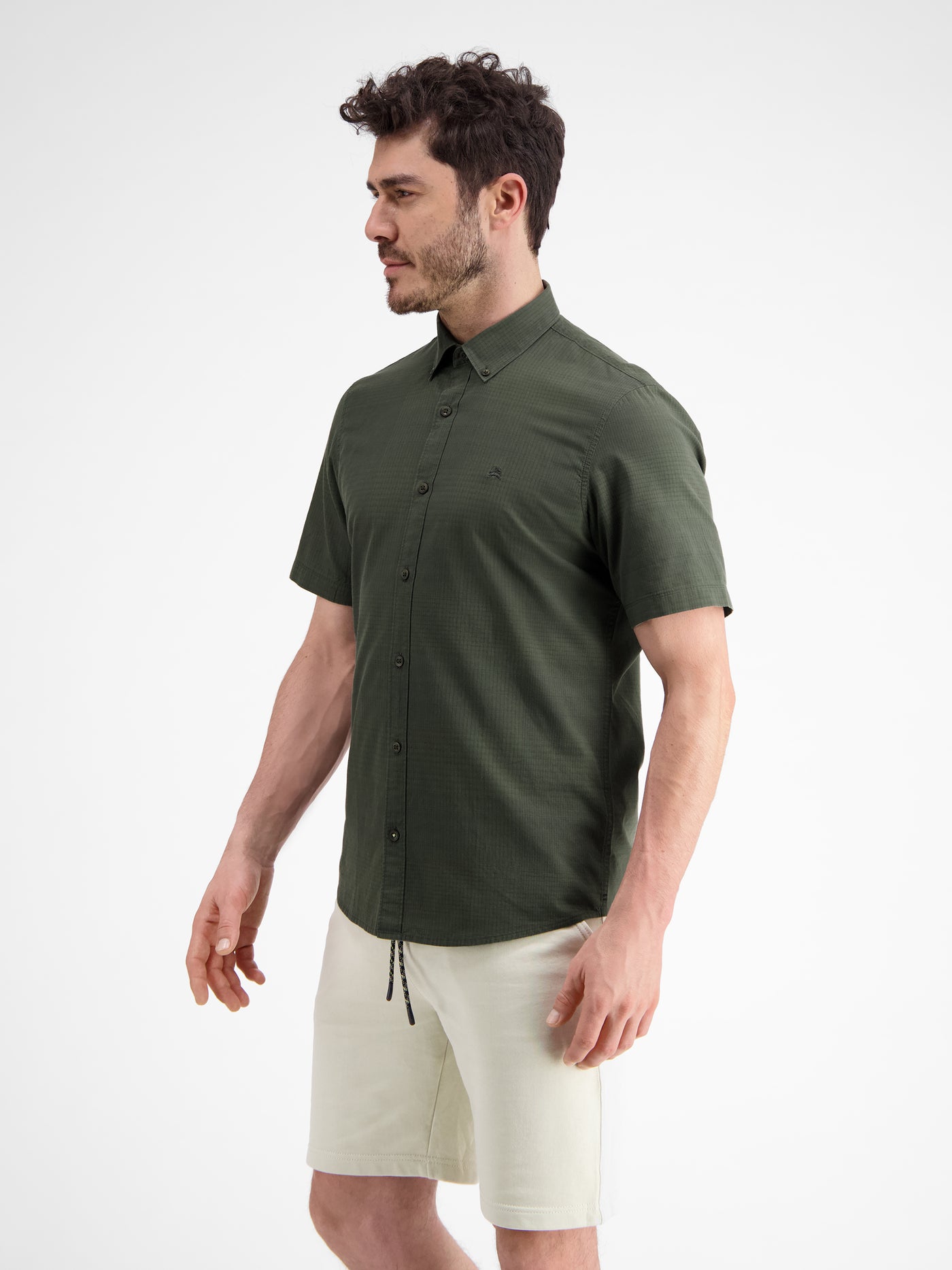 Short-sleeved shirt in structured check quality