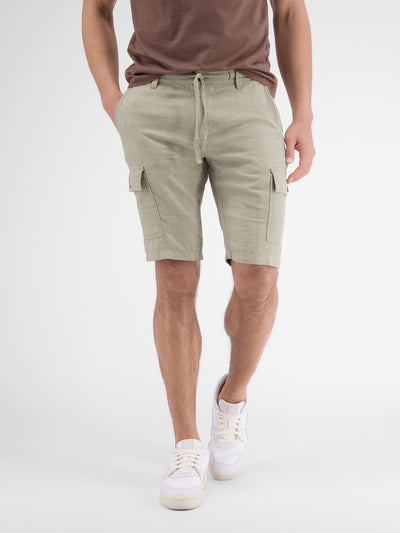 Cargo Bermuda shorts in a summery linen mix