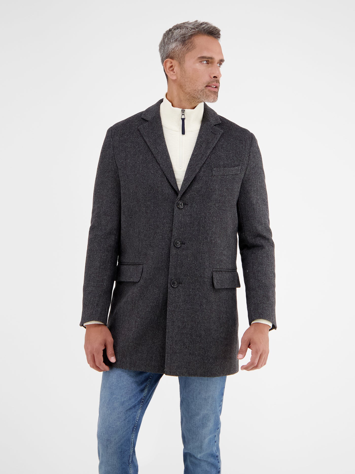 LRS coat in a classic herringbone look